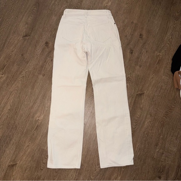 Abercrombie & Fitch Cream High Rise Jeans - Picture 3 of 3